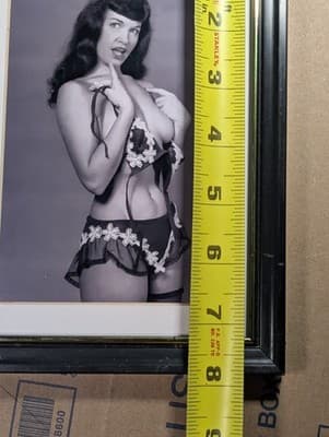 Vintage Bettie Page Framed Pin-Up Photo Black Wood Gold Trim Frame 5x7 Nipple - Thumbnail 4