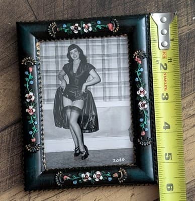 Vintage Re-Print - Bettie Page Framed Photo - Pin-Up Memorabilia - Thumbnail 3