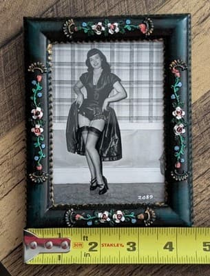 Vintage Re-Print - Bettie Page Framed Photo - Pin-Up Memorabilia - Thumbnail 2