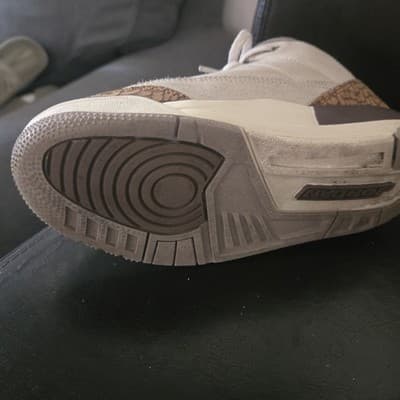 Size 2Y - Jordan 3 Retro Palomino - Thumbnail 5