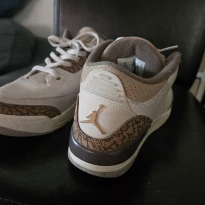 Size 2Y - Jordan 3 Retro Palomino - Thumbnail 13