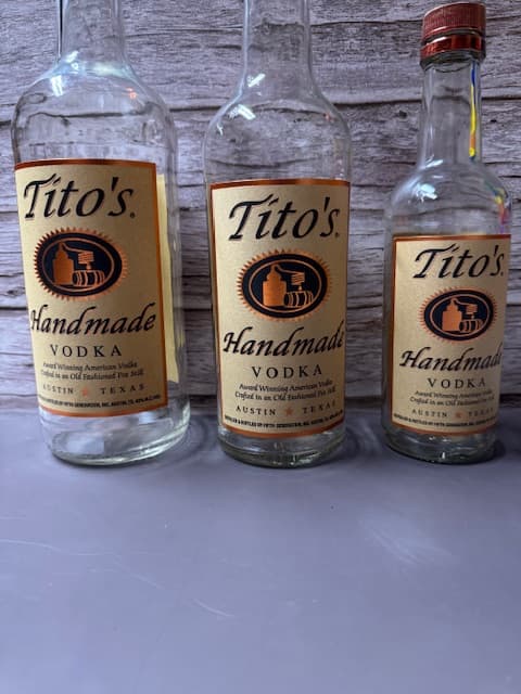 Tito's (empty, customizable) 375 ML - Regular - Thumbnail 2
