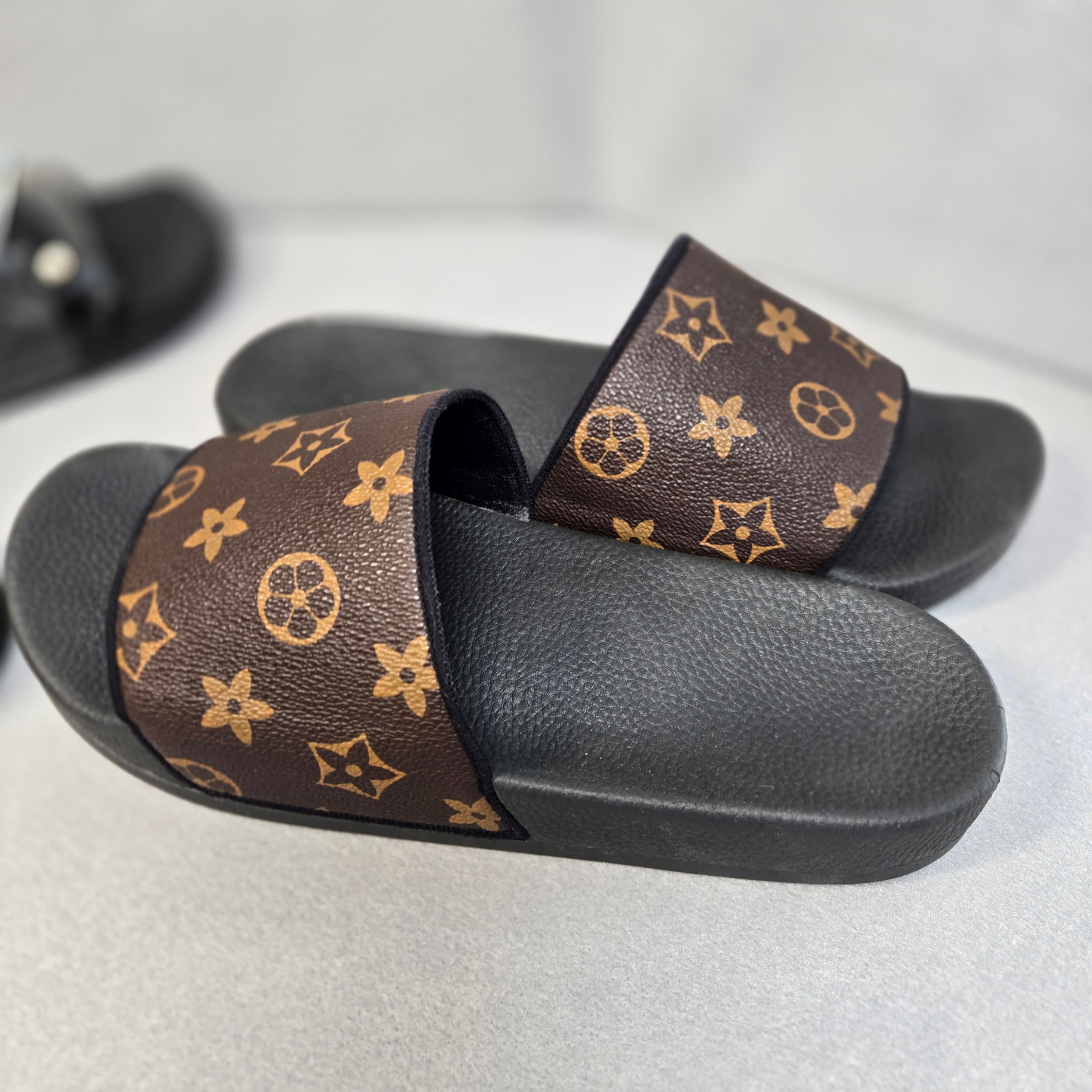 Look alike Juicy,Golden Goose and Louie Shoe Bundle Size 8 - Thumbnail 7