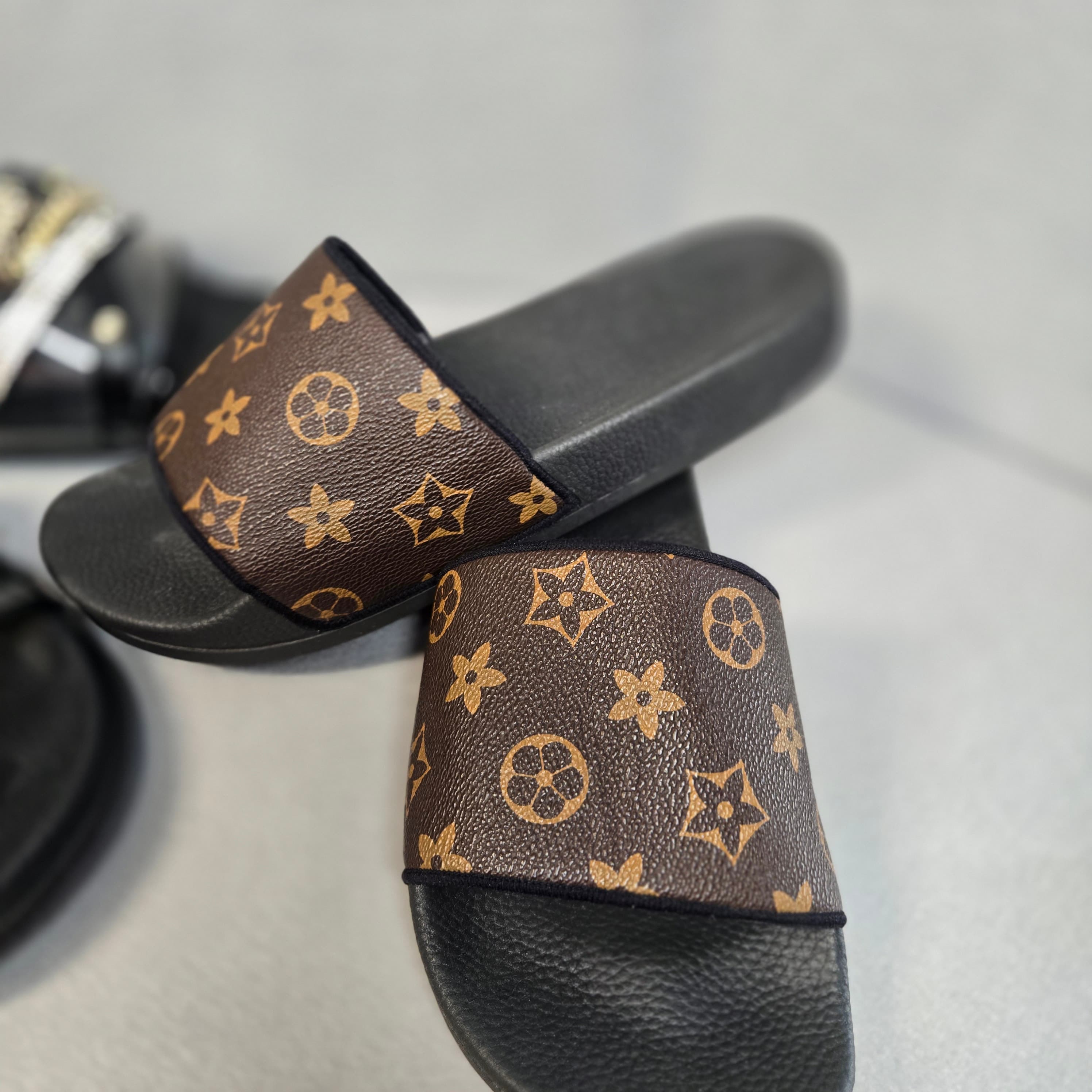 Look alike Juicy,Golden Goose and Louie Shoe Bundle Size 8 - Thumbnail 5