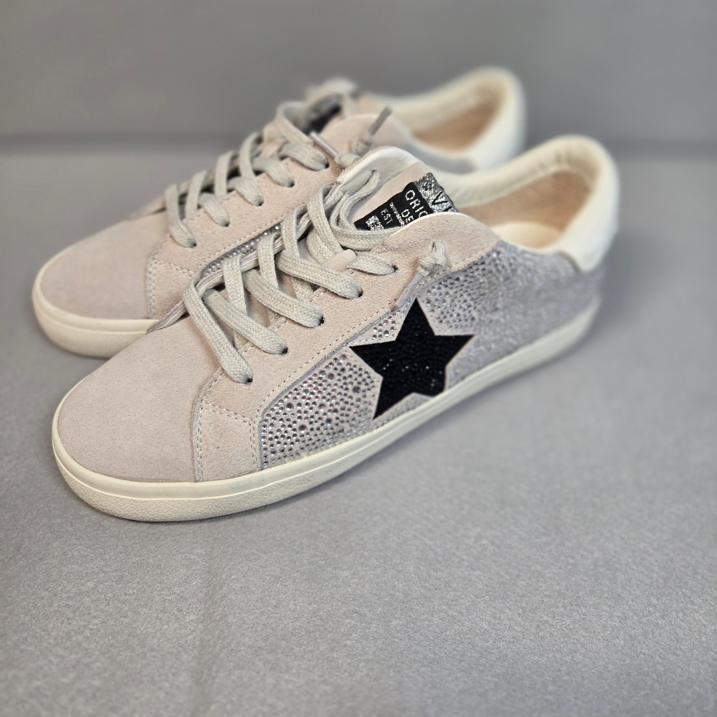 Vintage Property Star Bedazzled Sneakers Size 8