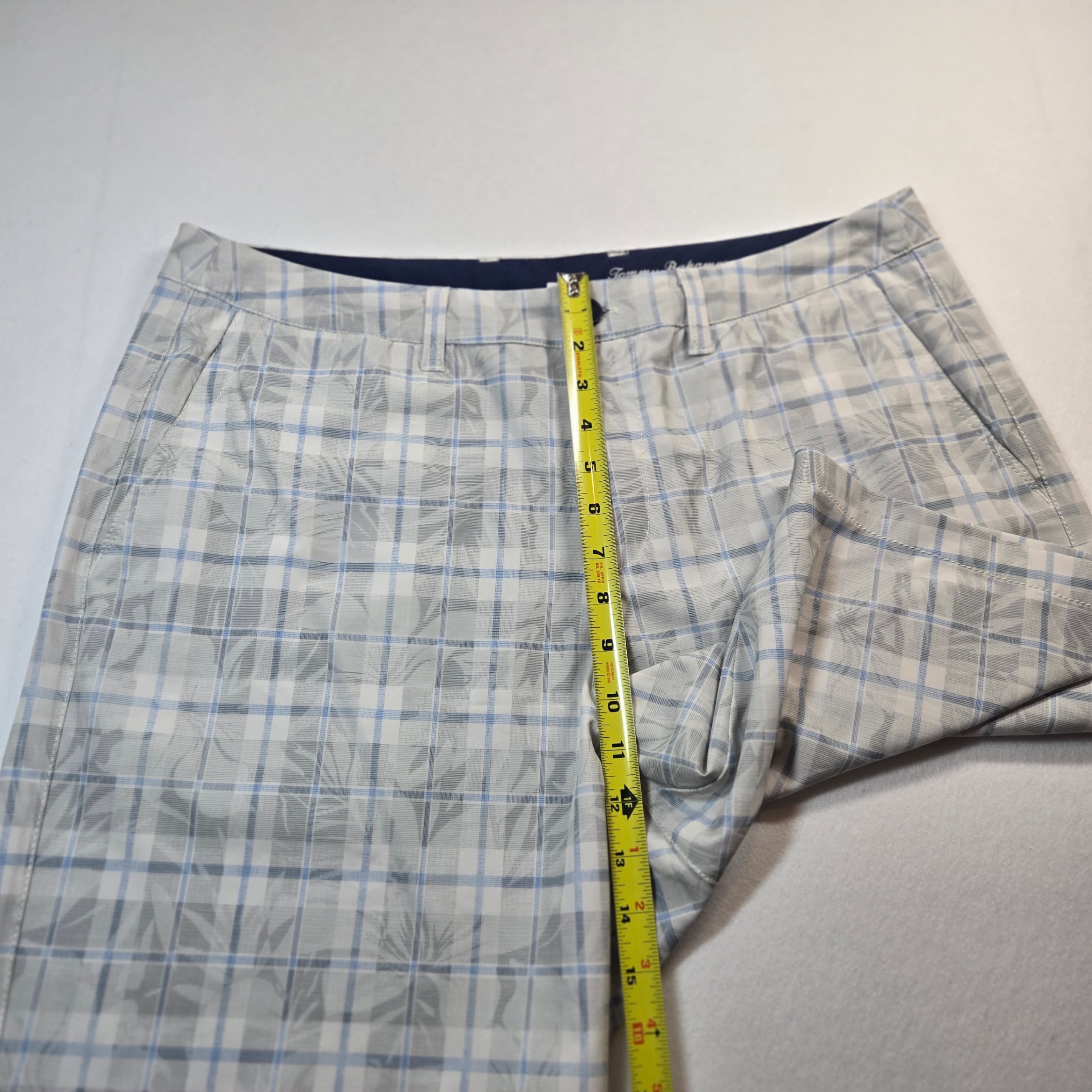 Tommy Bahama Plaid Shorts with Palm Print Size 35