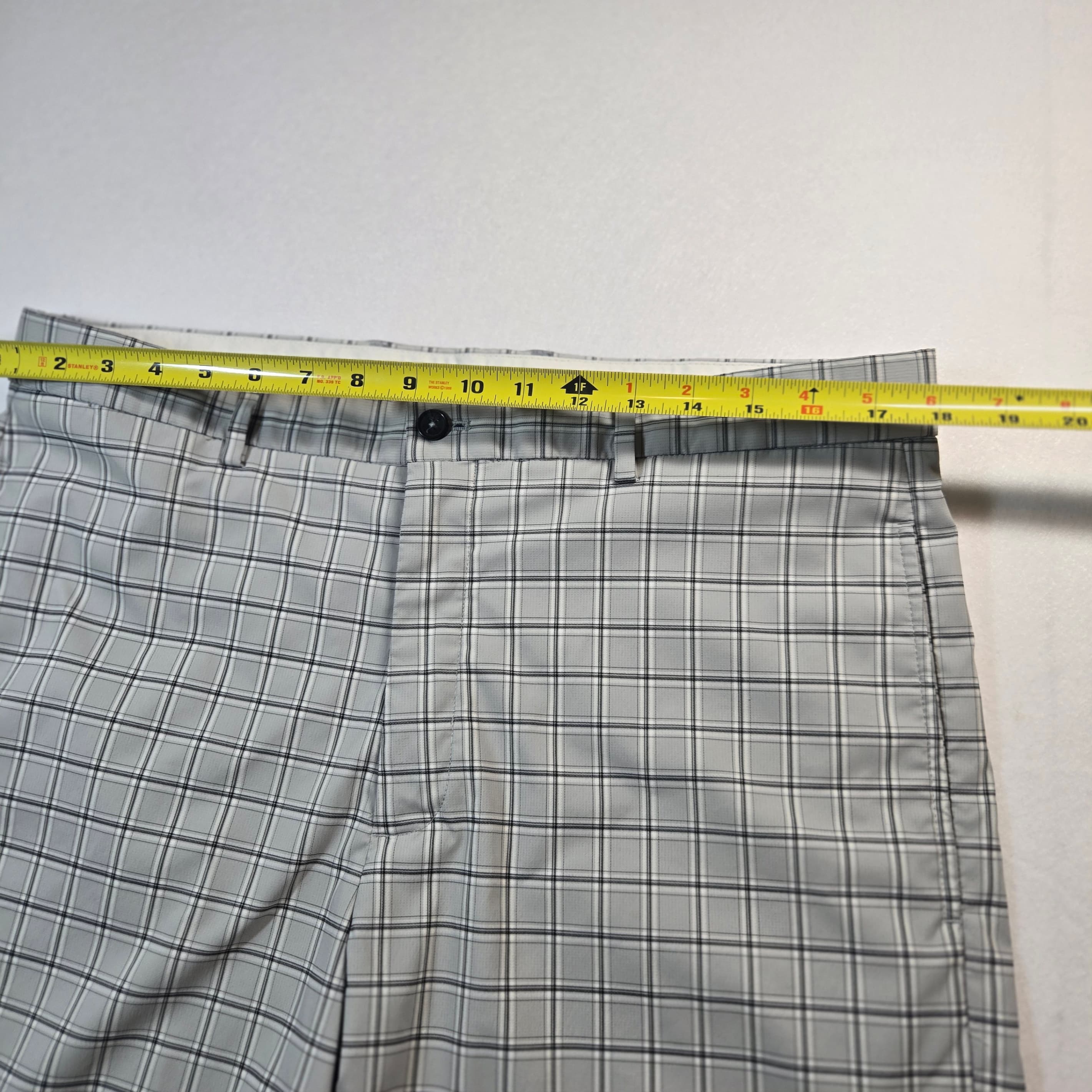Greg Norman Plaid Golf Shorts Size 36 - Thumbnail 7