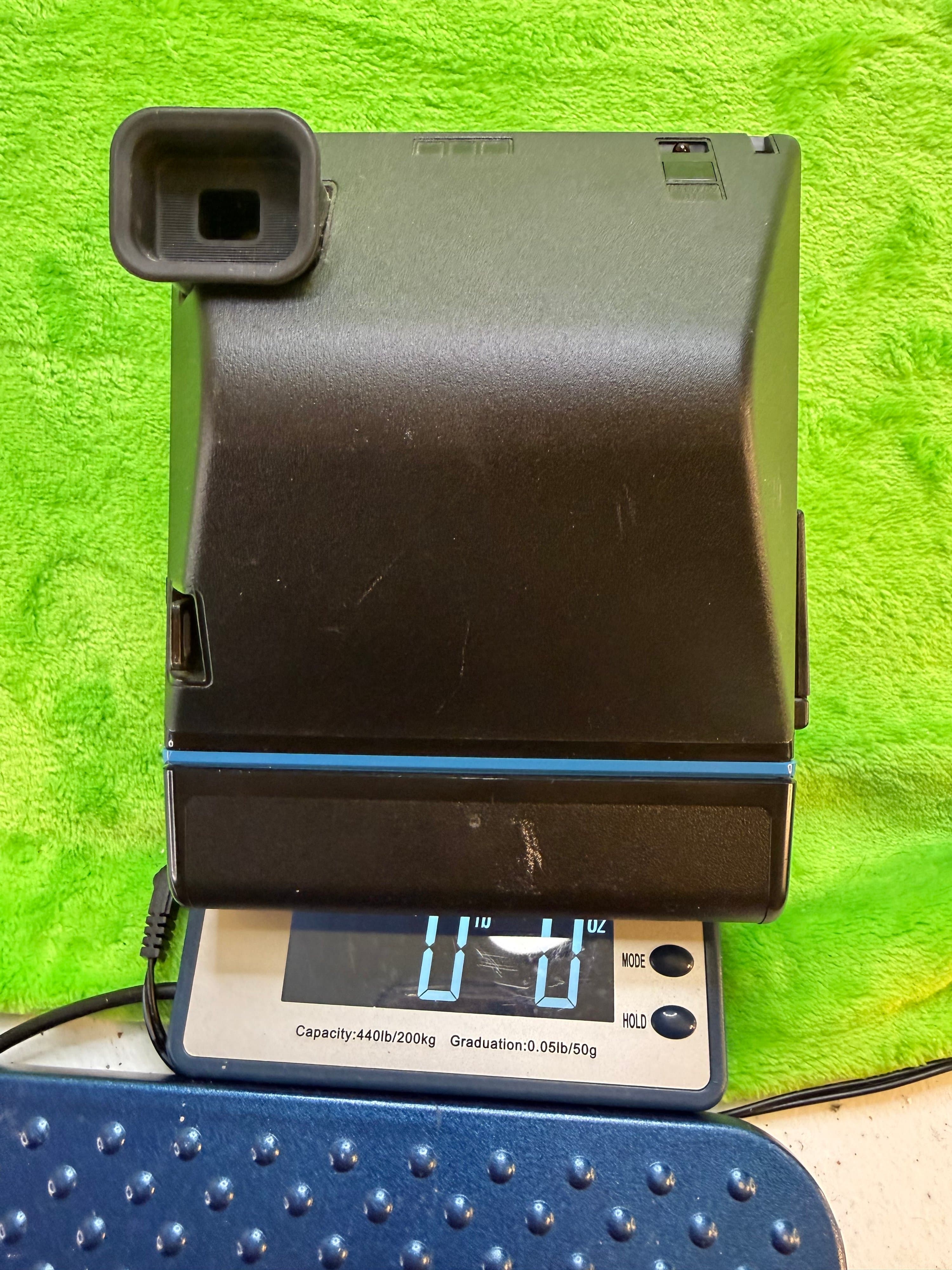 Vtg Kodak EK4 Instant Camera w/ Film Pack, 1970s, Untested - Thumbnail 2
