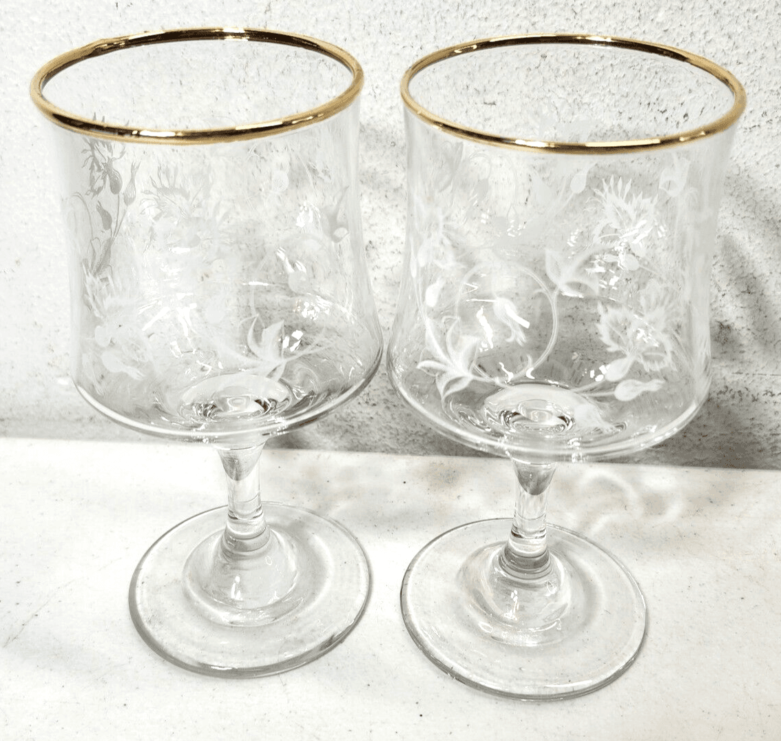 2 Vintage Regent Wine Glasses White Flower Design With Gold Rim 6" - Thumbnail 2