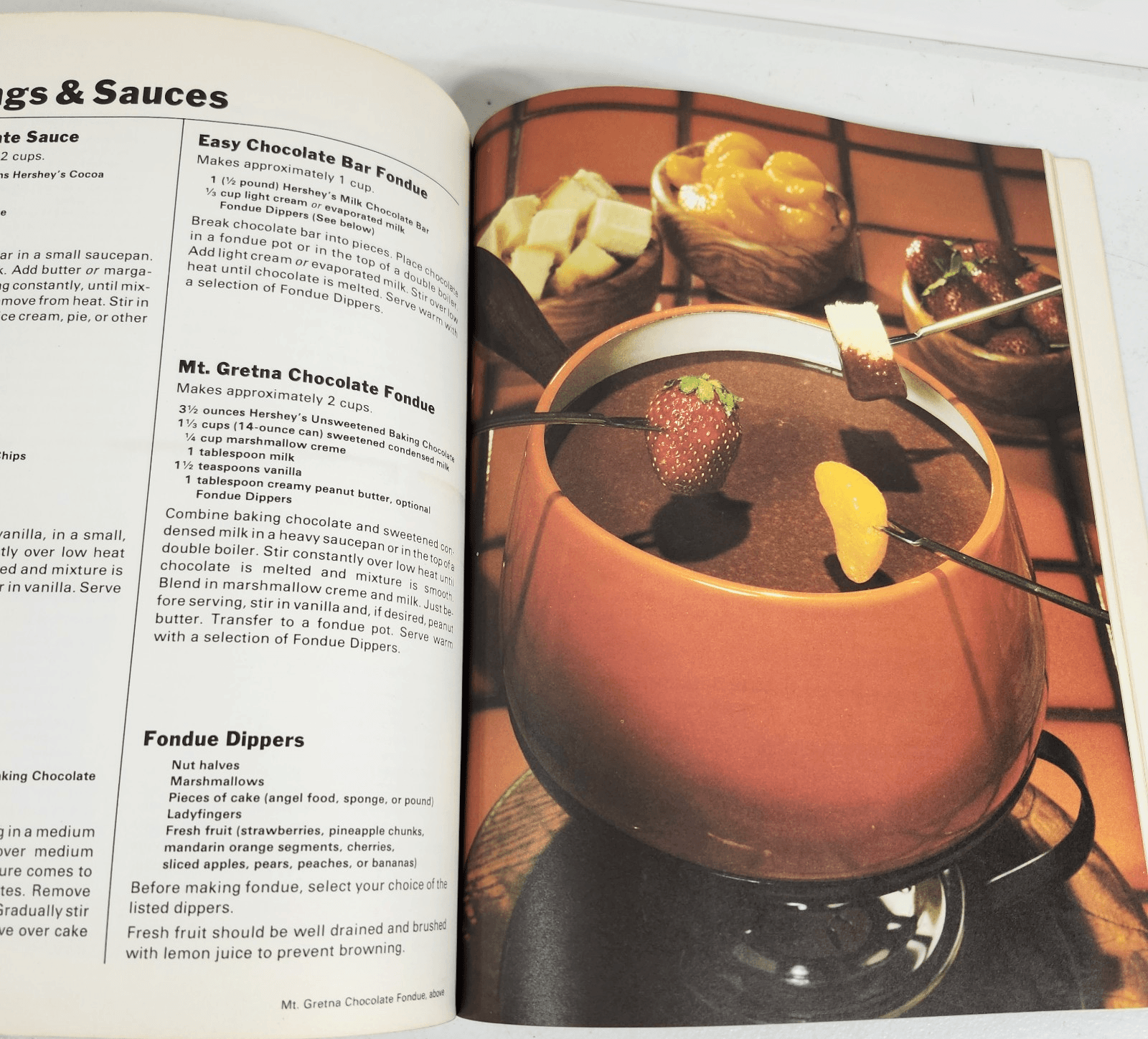 Hershey's Chocolate and Cocoa Cookbook Ideals Vintage Recipes Desserts - Thumbnail 3