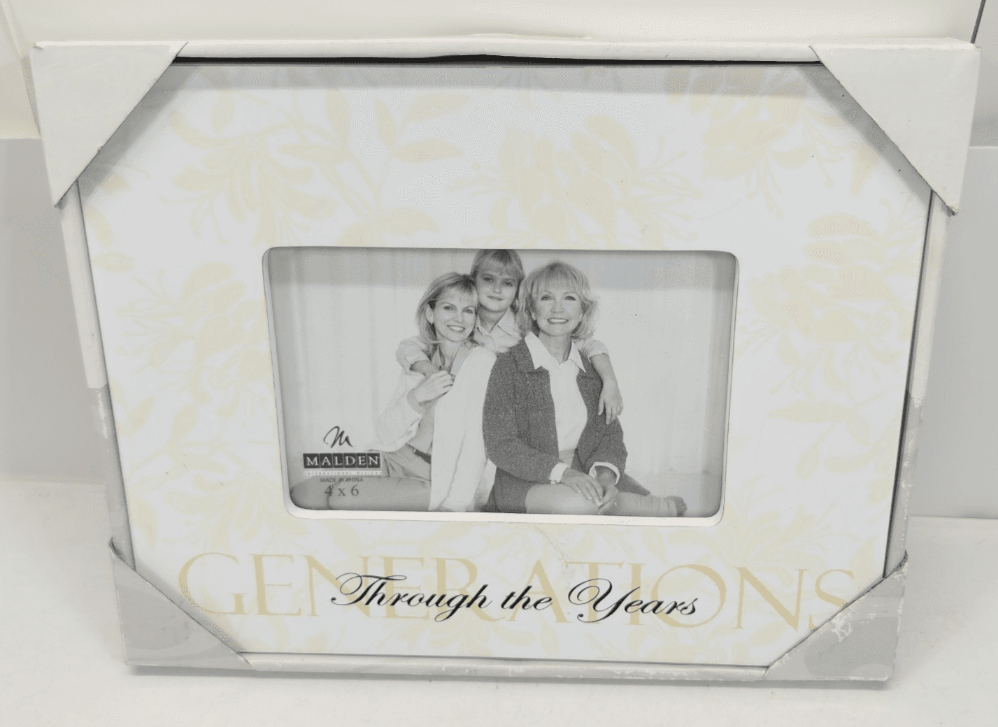 Malden Photo Frame Generations Through The Years Frame Holds 4 x 6 Picture NEW - Thumbnail 2