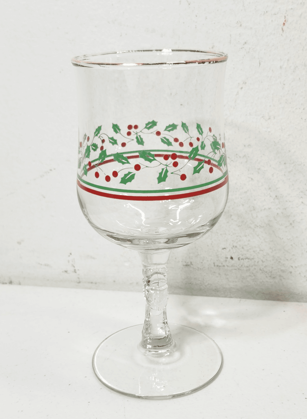 Arby's Libby Holly Berries Christmas Collection Stemmed Wine Glass - Thumbnail 3