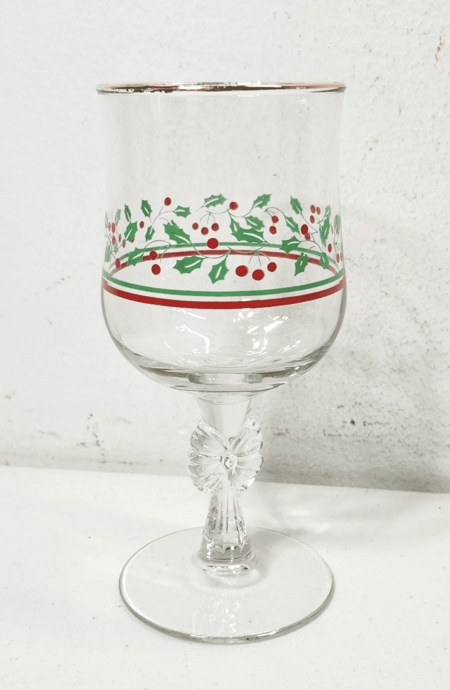 Arby's Libby Holly Berries Christmas Collection Stemmed Wine Glass - Thumbnail 4