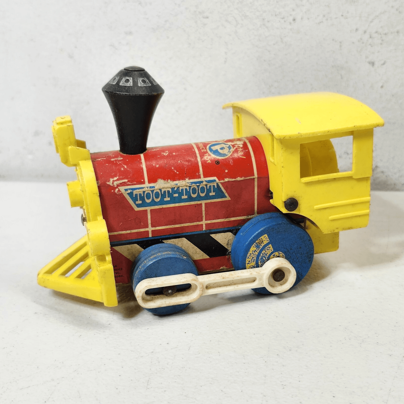 Vintage Fisher Price Train Engine Kids Toy Locomotive 1964 Toot-Toot