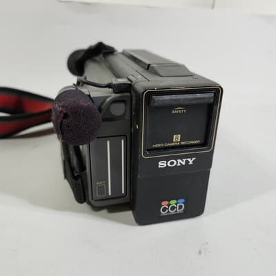 1985 Vintage Sony Video 8 Handycam CCD-M8u 8mm Video Camera Recorder UNTESTED - Thumbnail 4