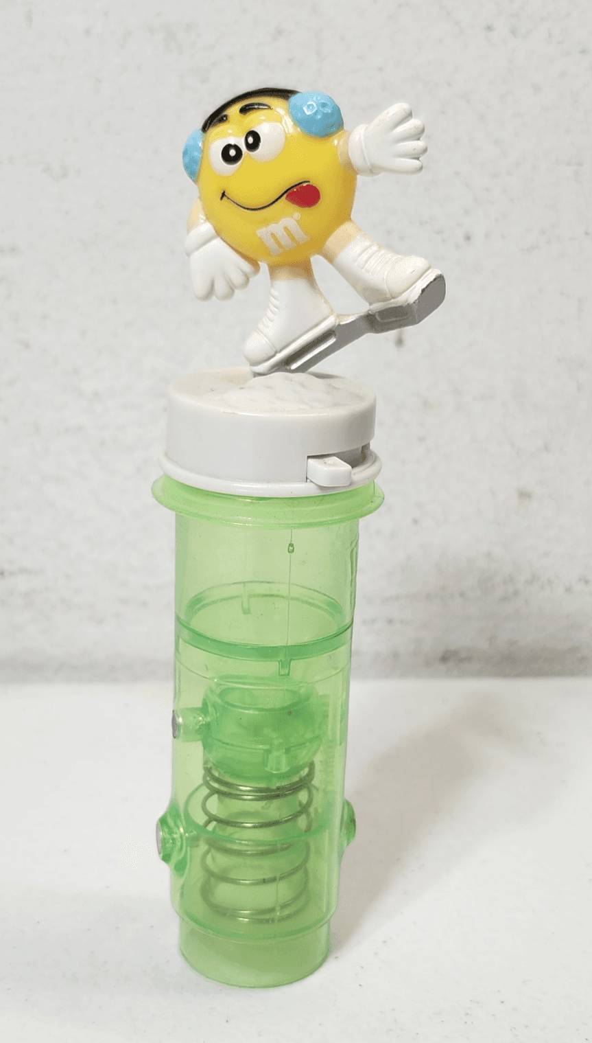 M&M Minis Candy Dispenser Pogo Sports Yellow Character 2001 - Thumbnail 2