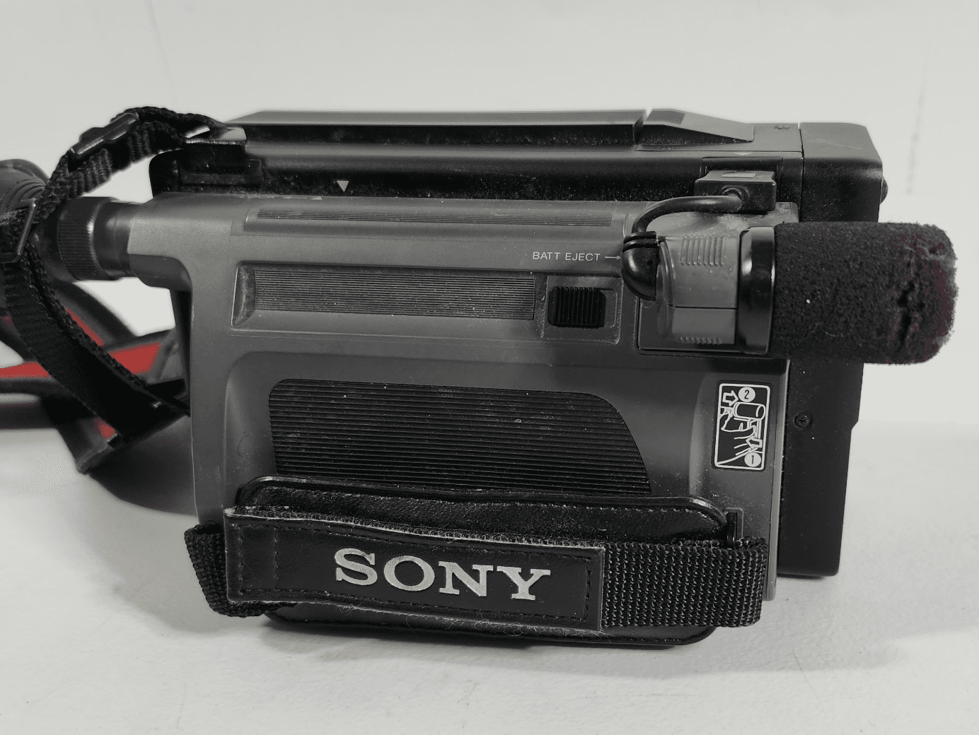 1985 Vintage Sony Video 8 Handycam CCD-M8u 8mm Video Camera Recorder UNTESTED - Thumbnail 6