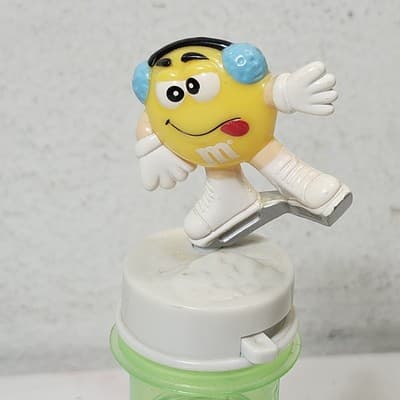 M&M Minis Candy Dispenser Pogo Sports Yellow Character 2001 - Thumbnail 3