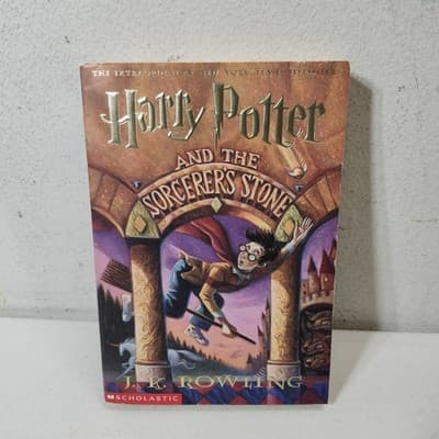 Harry Potter and the Chamber of Secrets by Rowling, J. K. Book Paperback Lot - Thumbnail 9