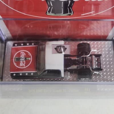 M2 Machines 1976 Bedless GMC Sierra Grande 15 Custom Coca-Cola A61 Toy Vehicle - Thumbnail 2