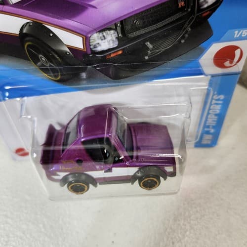 Hot Wheels Nissan Skyline 2000GT-R LBWK Purple Car 1/64 Toy Vehicle NEW - Thumbnail 3