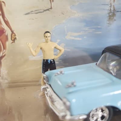 2025 M2 Machines Diorama 1957 Chevy 150 Handyman Wagon Blue Car 1/64 Toy NEW - Thumbnail 4