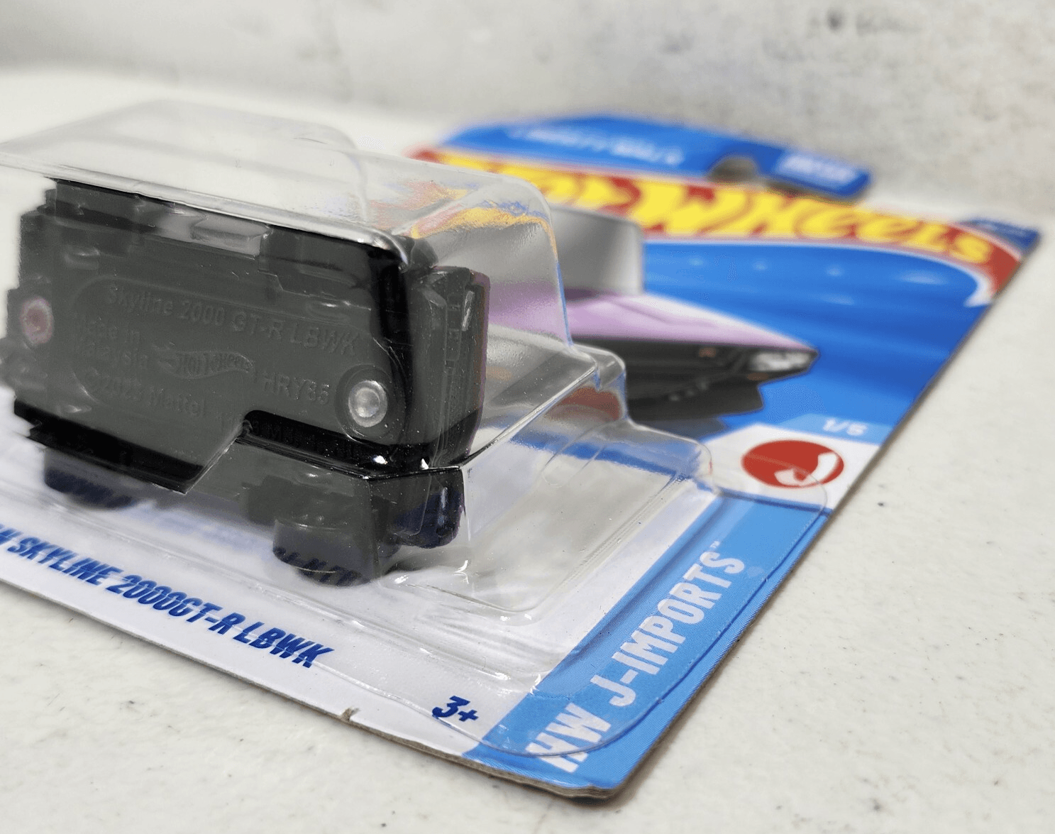Hot Wheels Nissan Skyline 2000GT-R LBWK Purple Car 1/64 Toy Vehicle NEW - Thumbnail 6