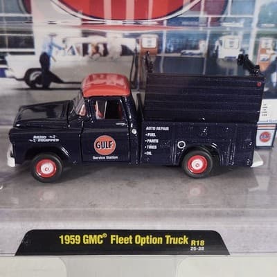 M2 Machines Gulf 1959 GMC Fleet Option Truck Service Station Diorama Toy NEW - Thumbnail 2