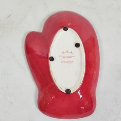 Hallmark Mittens Candy Snack Dish Set With Utensils - Thumbnail 13