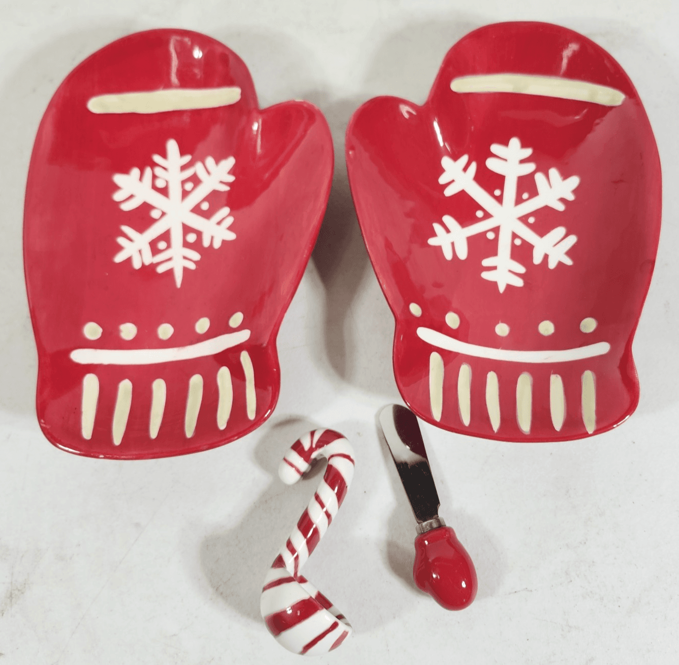 Hallmark Mittens Candy Snack Dish Set With Utensils