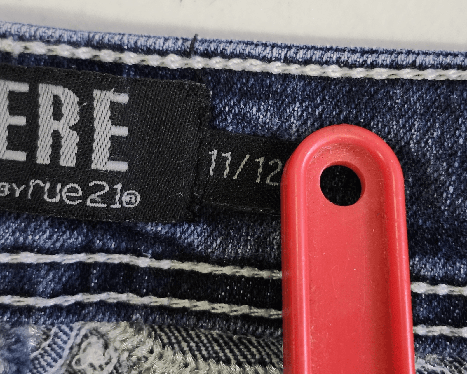 Premiere Blue Jeans By Rue 21 With Embellishments Women's Size 11/12R - Thumbnail 10
