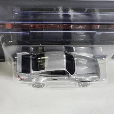 Hot Wheels Premium Fast And Furious Porsche 911 Carrera RS 3.8 Silver Car Toy - Thumbnail 3