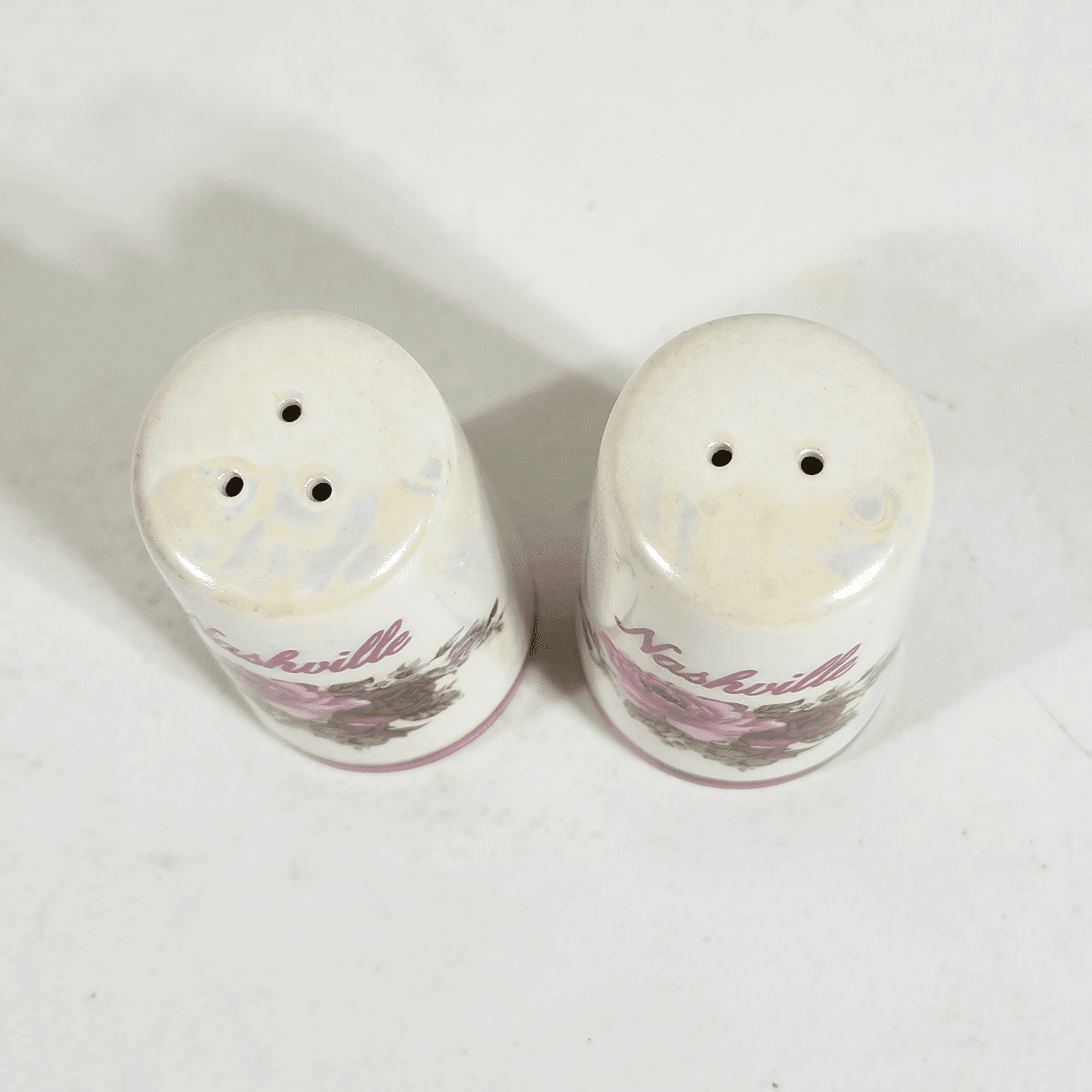 VTG Set of Two Salt and Pepper Shakers White Porcelain Rose Nashville - Thumbnail 4