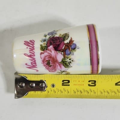VTG Set of Two Salt and Pepper Shakers White Porcelain Rose Nashville - Thumbnail 2
