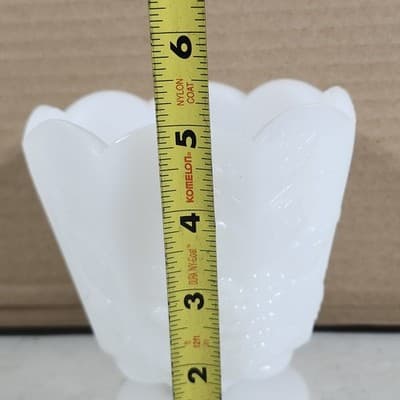 Vintage Milk Glass Grape Dish Bowl Planter Footed Scallop Edge E. O. Brody - Thumbnail 3