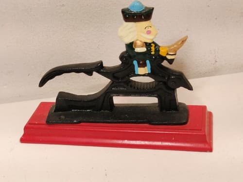 Cast Iron Mounted Nutcracker Decor - Thumbnail 5