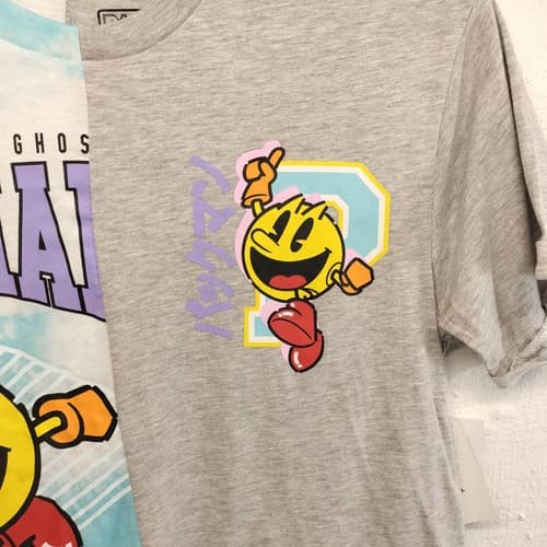 Pacman Women's Small Cartoon Graphic TShirt Gamer Tee NEW - Thumbnail 3