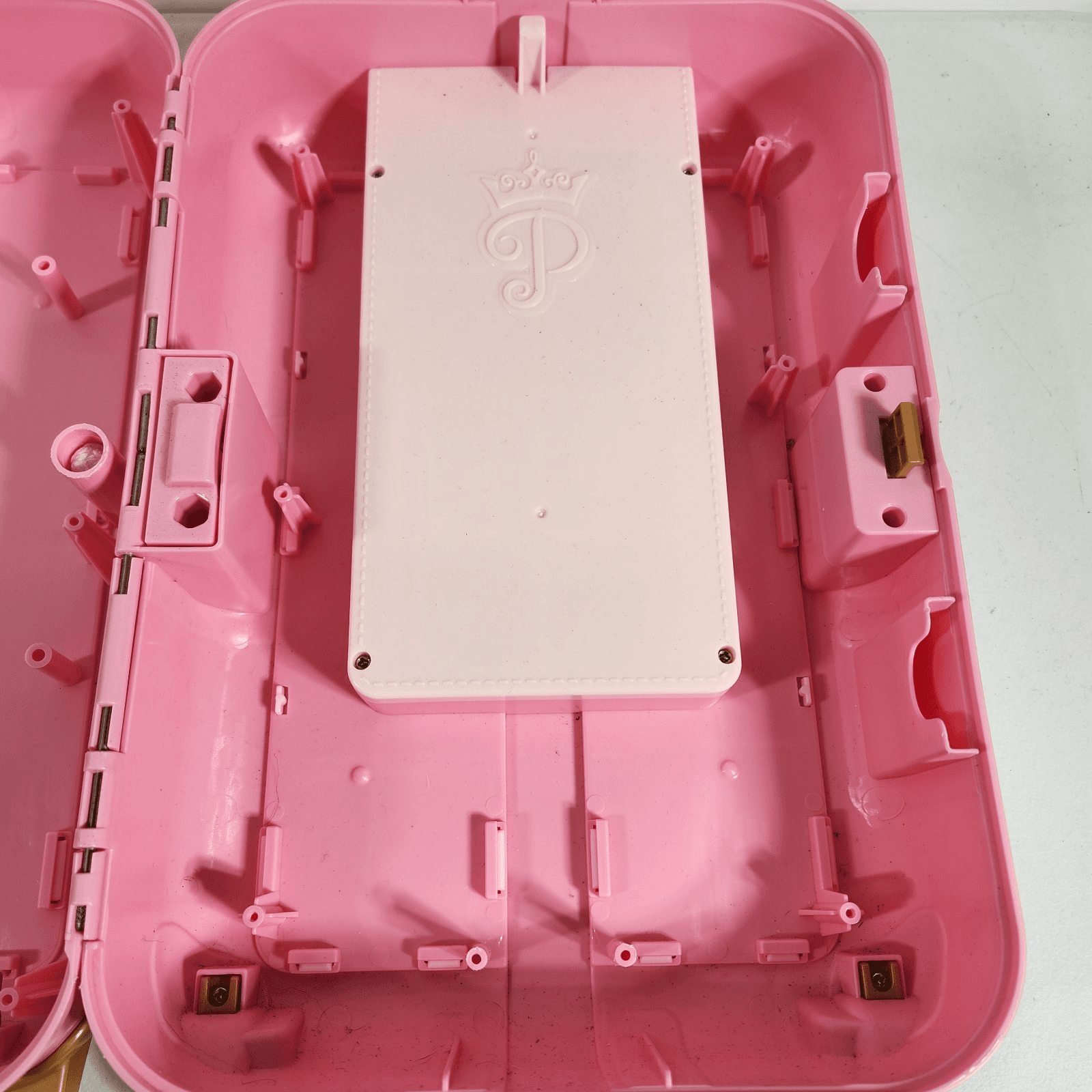 Disney Princess Plastic Rolling Toy Suitcase Pink W/Extendable Handle - Thumbnail 10
