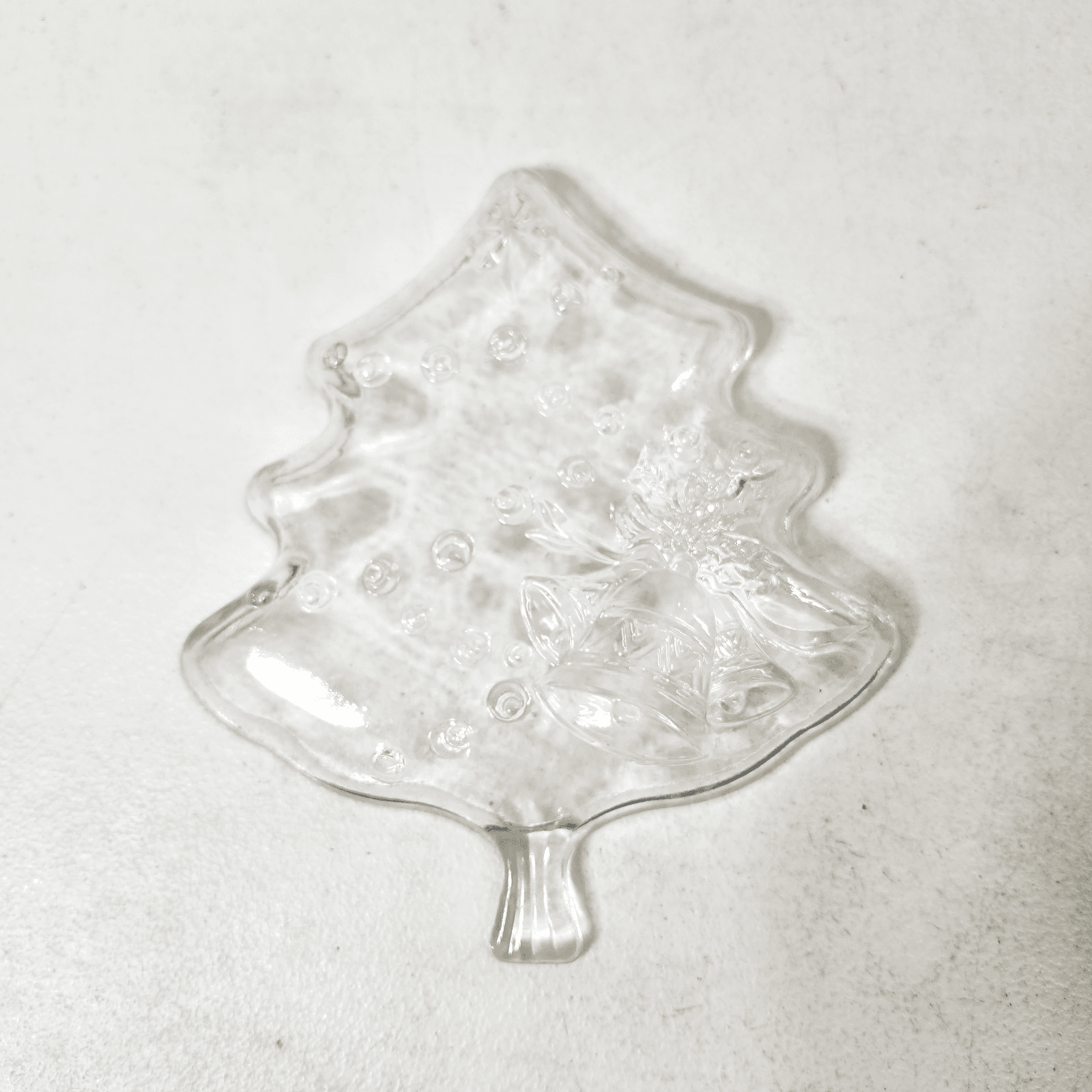 Celebrations 7.5" Clear Glass Christmas Tree Shaped Dish - Thumbnail 4