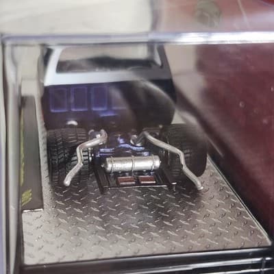 M2 Machines Coca-Cola 1976 GMC Sierra Grande 15 Custom Truck 1/64 Toy Vehicle - Thumbnail 6