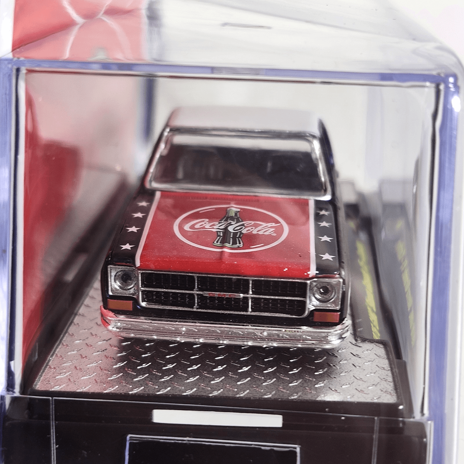 M2 Machines Coca-Cola 1976 GMC Sierra Grande 15 Custom Truck 1/64 Toy Vehicle - Thumbnail 5