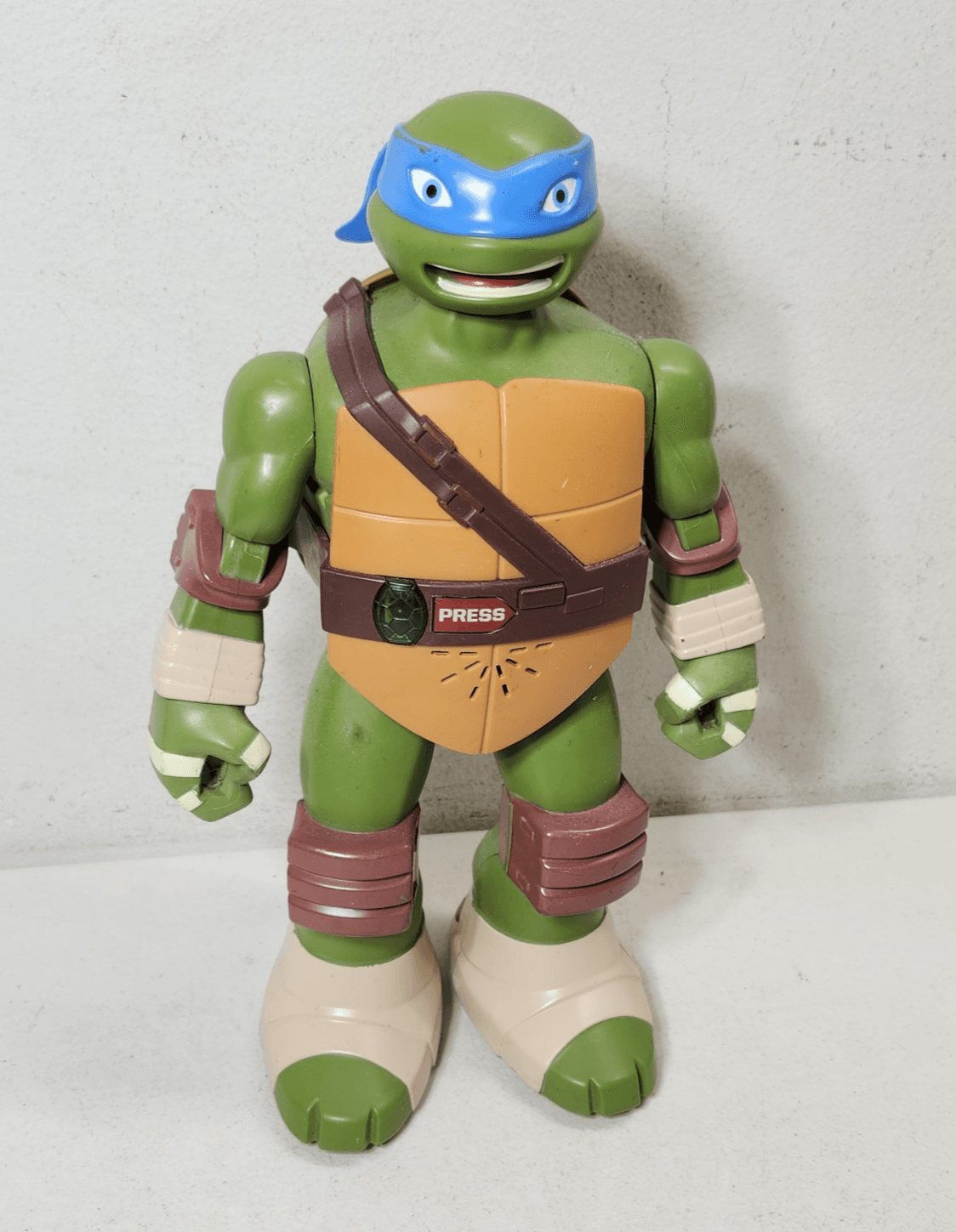 TMNT Action Figure Playmates Toy Figure 13.5" Teenage Mutant Ninja Turtles - Thumbnail 2