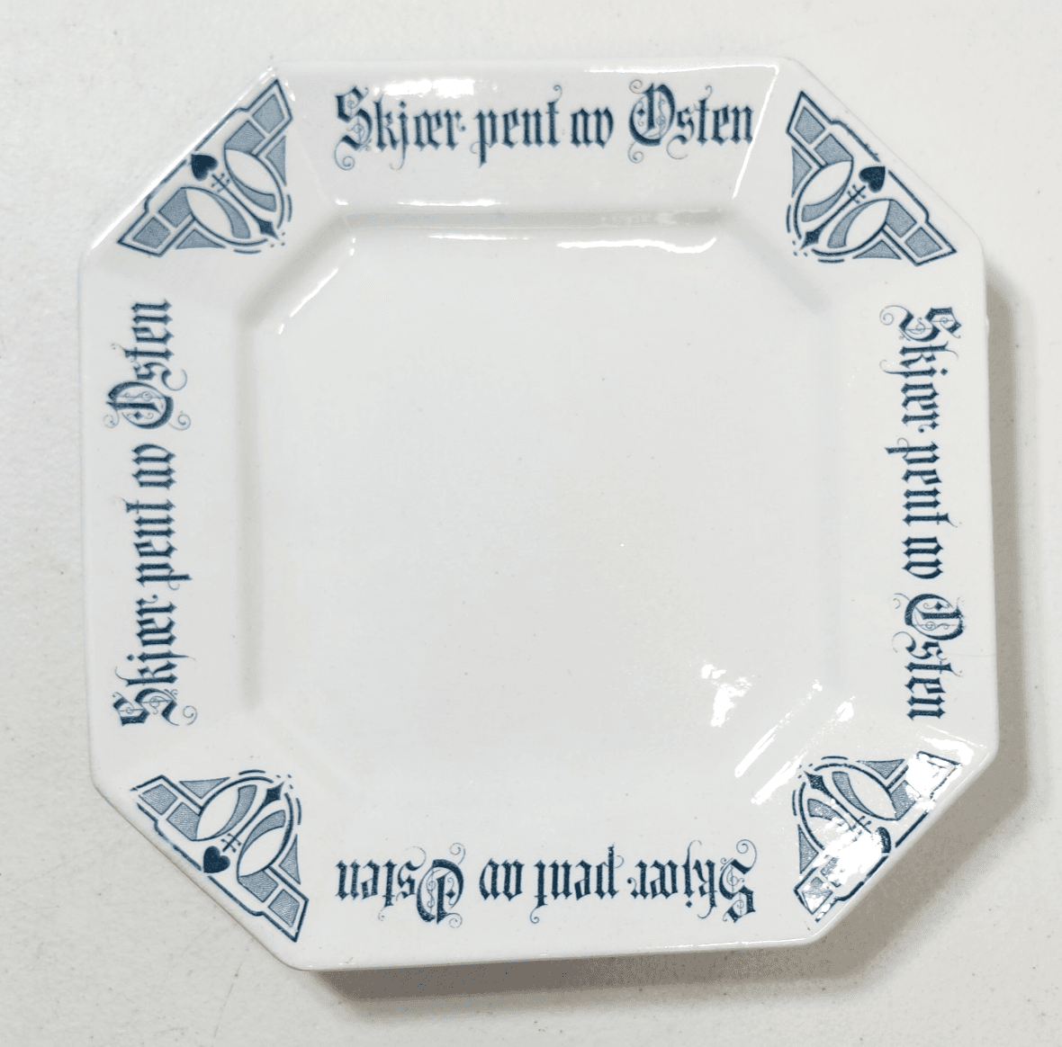 VTG Norway 8" Cheese Plate "SKJAER PENT AV OSTEN" Motto Norwegian - Thumbnail 2