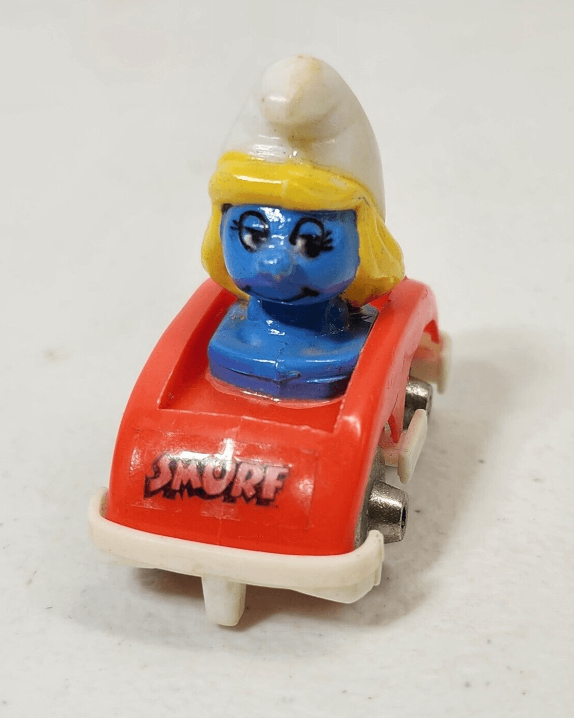 Vintage 1983 Mini 2" Long Smurfette Tin Metal Wheels Car Kids Toy Vehicle Smurf - Thumbnail 2