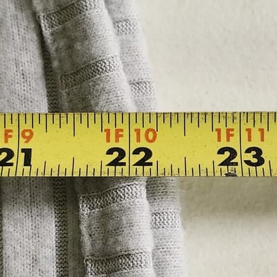 Time and Tru Women's Small Shirt Ribbed Hacci V-neck Top Gray NEW - Thumbnail 3