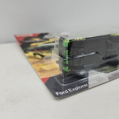 Matchbox Jurassic World Rebirth Ford Explorer #5 Car 1/64 Toy Vehicle NEW - Thumbnail 5