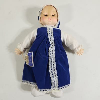 1982 Crown Collection Mademoiselle Eugene Poseable Fashion Doll - Thumbnail 13