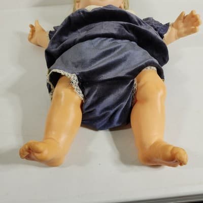 1984 Hasbro Real Baby J Turner Sleeping Closed Eyed Blonde Hair Weighted Doll - Thumbnail 2