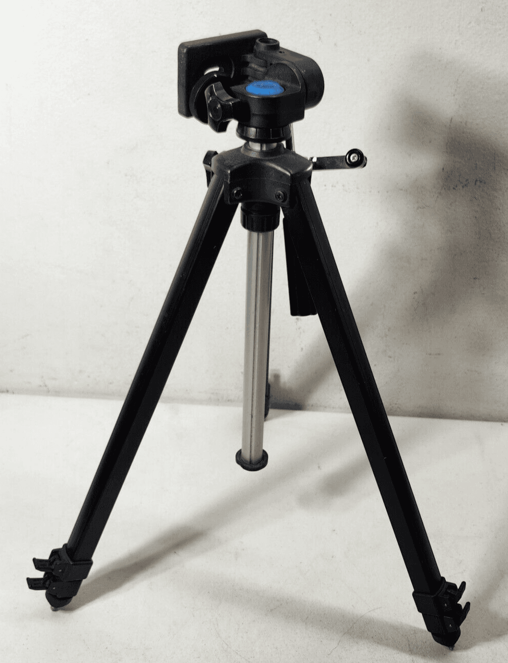 Image TN-30 Camera Tripod Made in Japan Swivel/Tilt Telescopic head - Thumbnail 8
