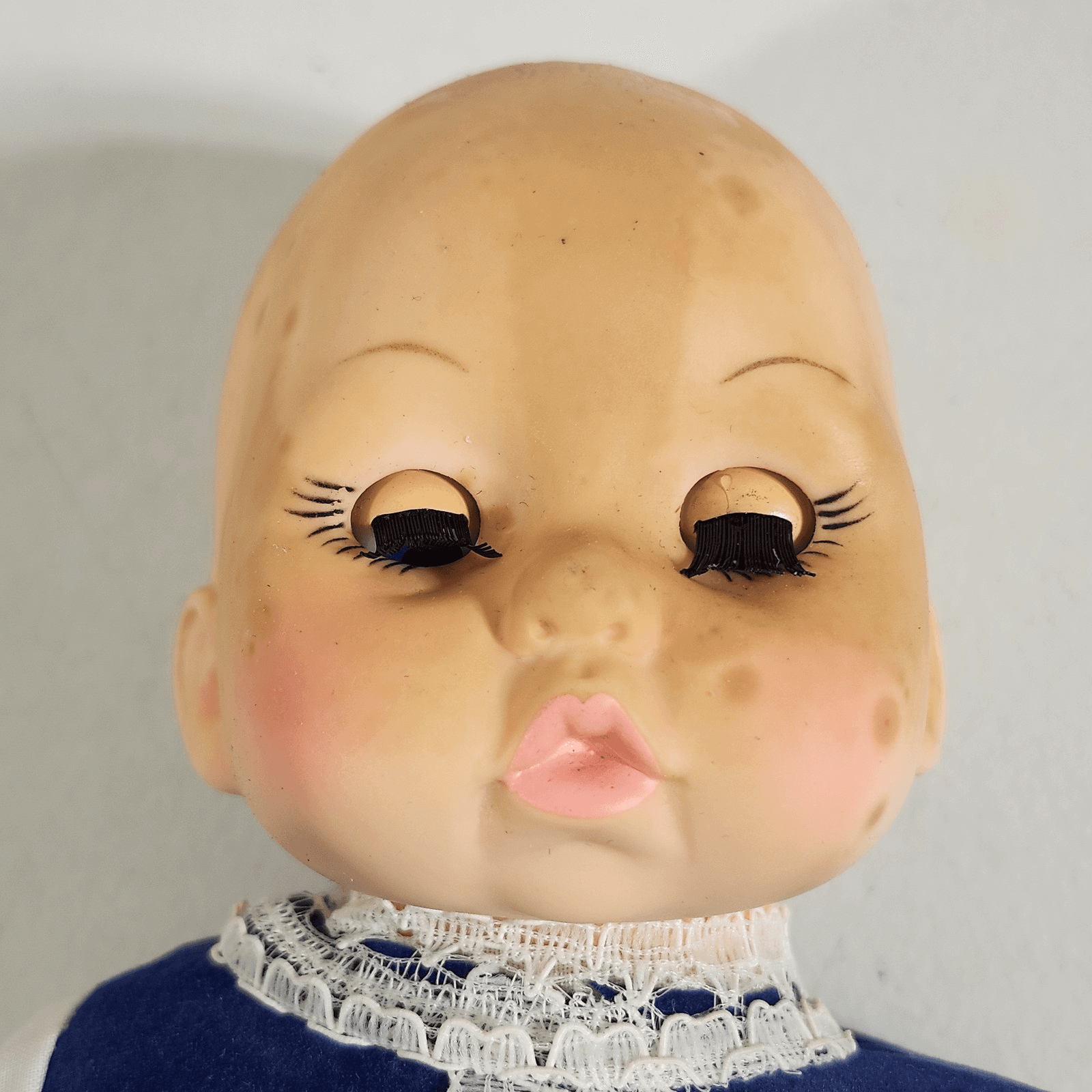 1982 Crown Collection Mademoiselle Eugene Poseable Fashion Doll - Thumbnail 6